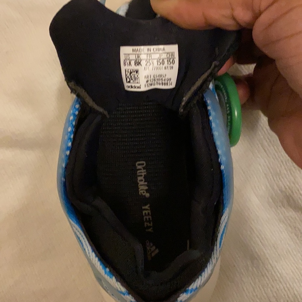 Yeezy 700 V3 (Arzareth) - Picture 4 of 4